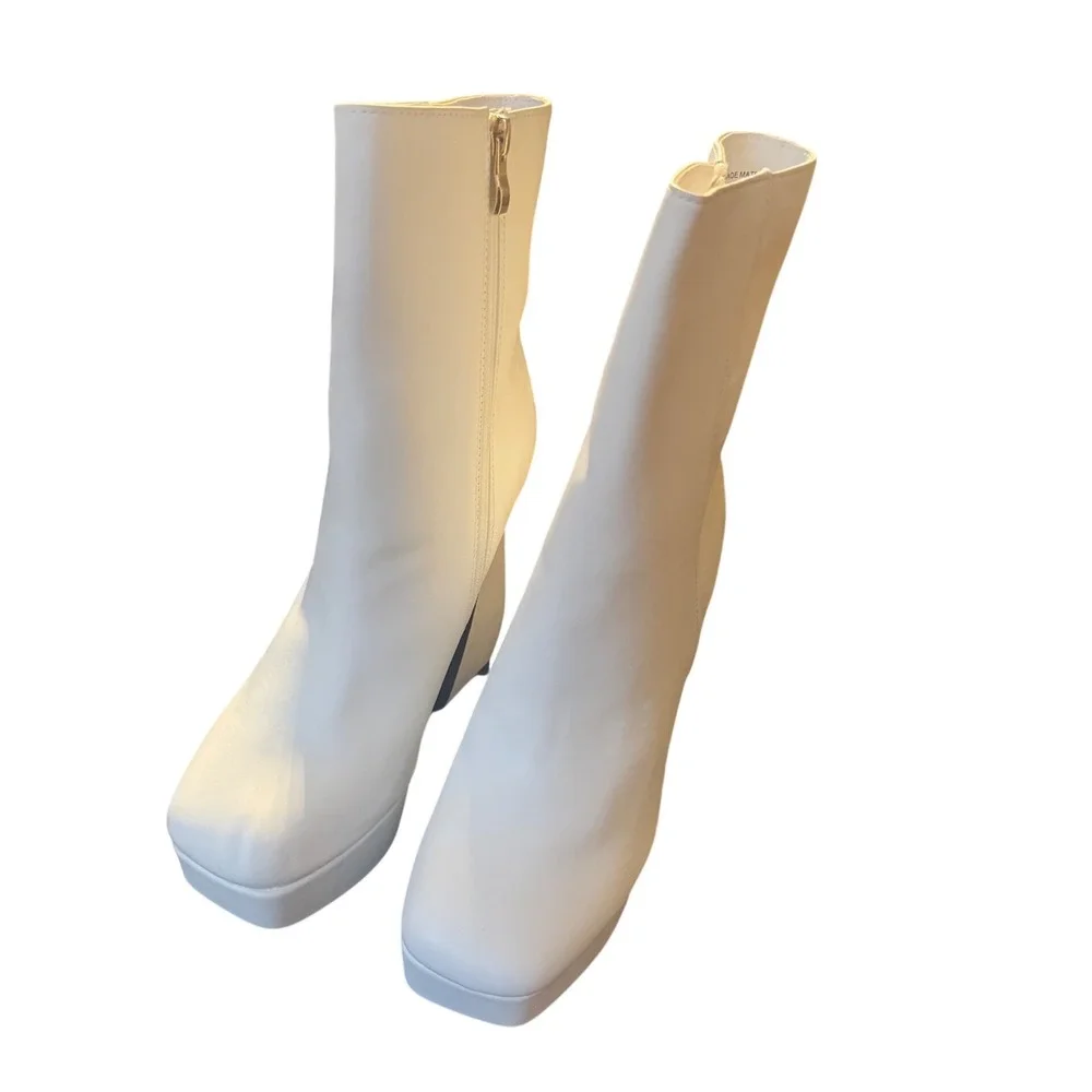 NWT Fashion Nova White Platform Chunky Heel Ankle Boots Size 10M FNFF2203